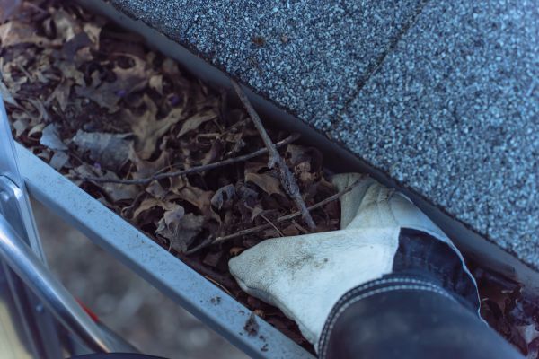 Church Gutter Cleaning in Glendale